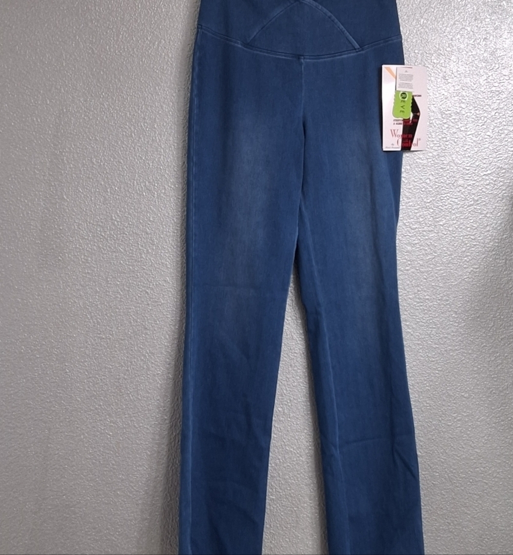 NWT Preve Women With Control Denim Jegging     Size 2
